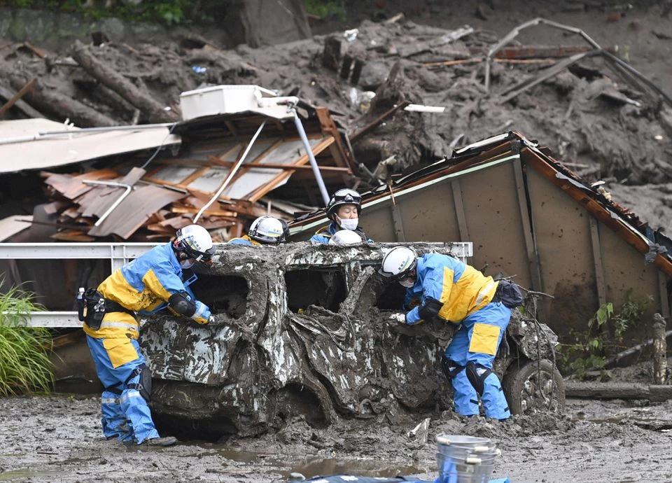 جاپانی شہر آتامی میں شدید بارشوں کے بعد لینڈ سلائیڈنگ، 2 افراد ہلاک، درجنوں لاپتہ