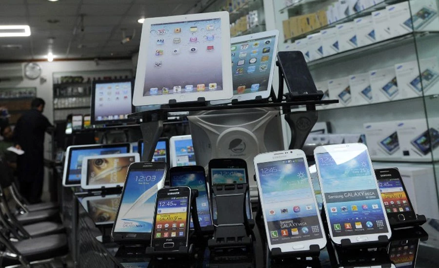 حکومت نے 6 قسم کے موبائل فونز پر ریگولیٹری ڈیوٹی عائد کر دی