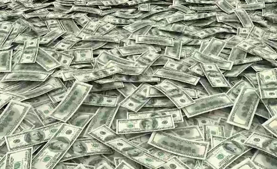 ڈالر کی اونچی اڑان برقرار ، انٹربینک میں مزید 33 پیسے مہنگا ہو گیا