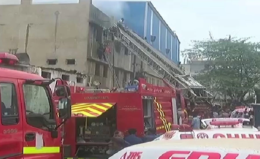 کراچی میں کورنگی مہران ٹاؤن کے قریب کیمیکل فیکٹری میں آتشزدگی ، 15 مزدور جاں بحق