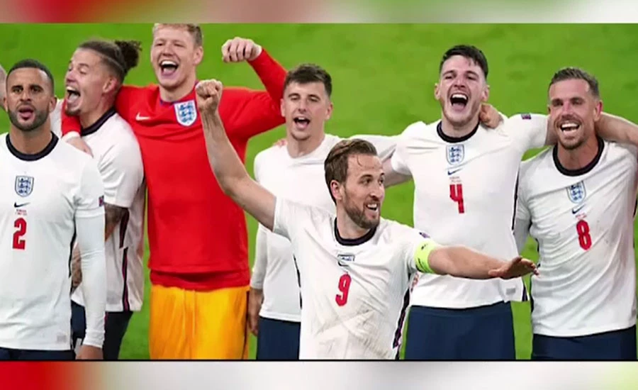 انگلینڈ فٹ بال ٹیم کے 5 کھلاڑیوں کا کورونا ویکسین لگوانے سے انکار