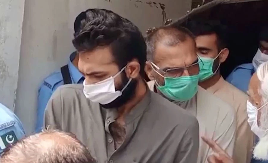 نور مقدم قتل کیس میں مدعی مقدمہ شوکت مقدم کو نوٹس جاری