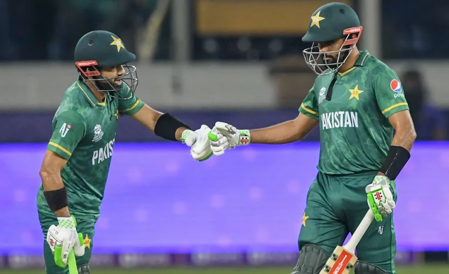 تاریخ اور روایت بدل گئی، پاکستان کی بھارت کو ٹی ٹوئنٹی ورلڈ کپ میں 10 وکٹوں سے شکست