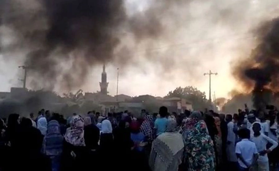 سوڈان میں فوجی بغاوت، وزیراعظم عبداللہ ہمدوق کے گھر کا محاصرہ