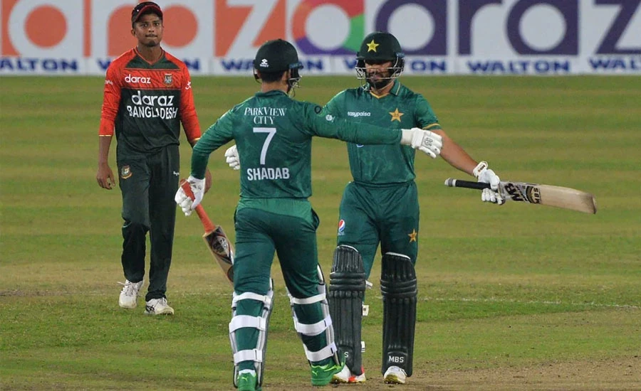 پہلا ٹی ٹوئنٹی، پاکستان نے اعصاب شکن مقابلے میں بنگلہ دیش کو 4 وکٹوں سے ہرادیا