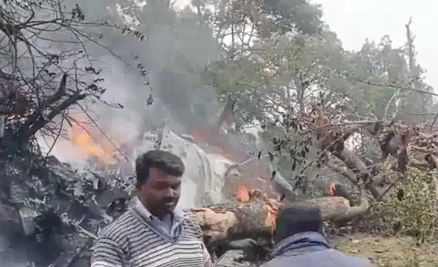 بھارتی ریاست تامل ناڈو میں بھارتی فوج کا ہیلی کاپٹر گر کر تباہ، جنرل بپن راوت بھی سوار تھے