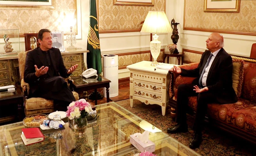 وزیراعظم عمران خان کی لاہور آمد، گورنر سرور اور وزیراعلیٰ بزدار سے ملاقاتیں