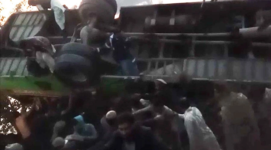 لاہور سے پھالیہ جانے والی مسافر بس نہر اپر چناب میں جا گری، 3 افراد کی لاشیں نکال لی گئیں