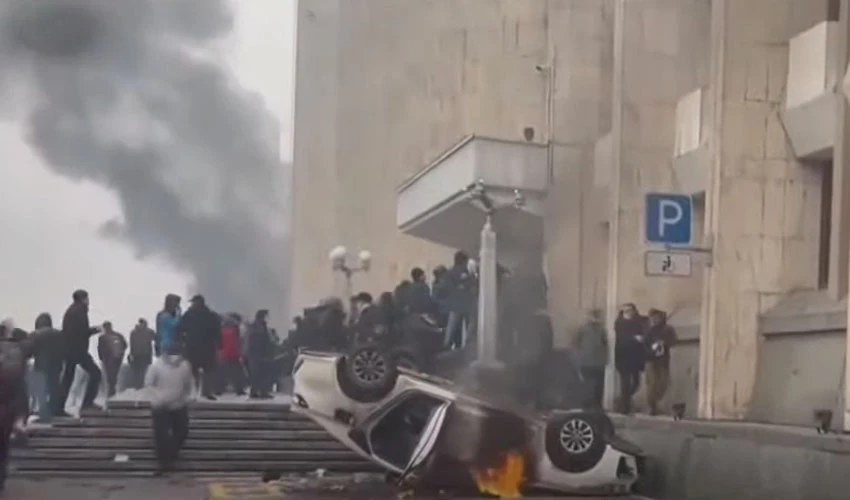 قازقستان میں احتجاج ختم نہ ہو سکا، مظاہرین کو گولی مارنے کا حکم