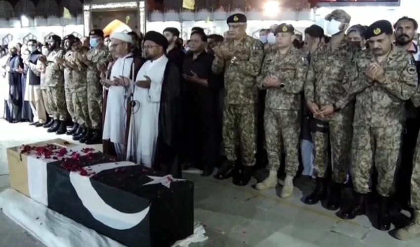 شہید کیپٹن حیدر عباس کو پورے فوجی اعزاز کے ساتھ سپرد خاک کر دیا گیا