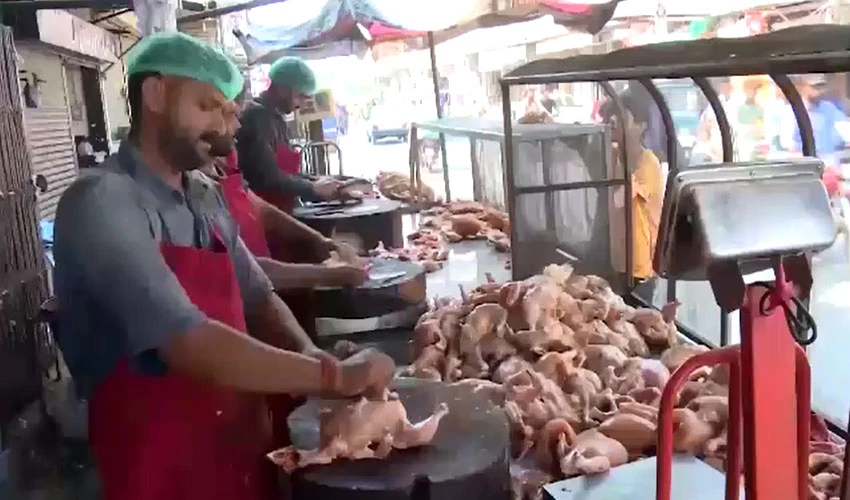 فیصل آباد میں مرغی کا گوشت 393 روپے فی کلو تک جا پہنچا