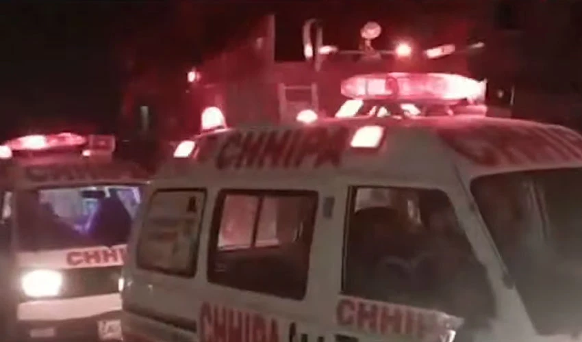 کراچی میں جھونپڑیوں میں آگ بھڑک اٹھی، خاتون اور تین بچے جھلس کر جاں بحق