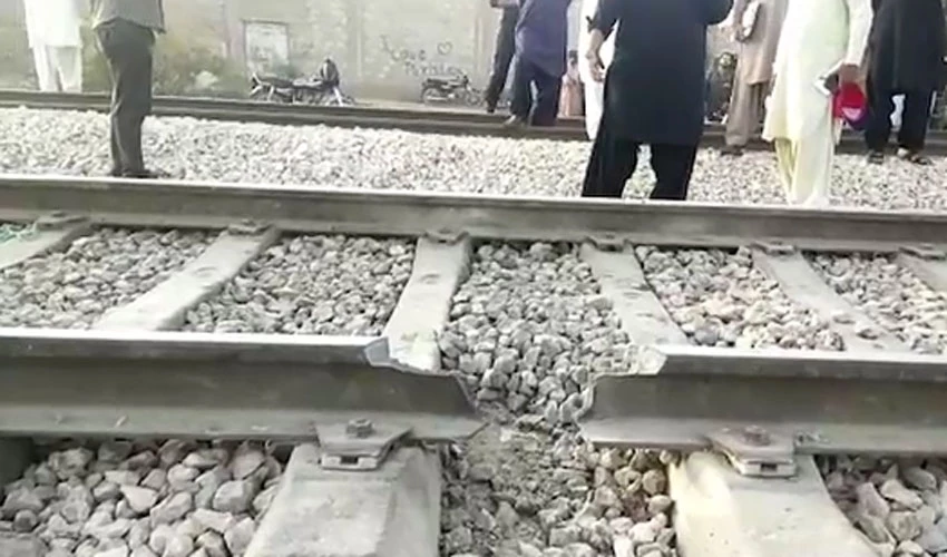 حیدرآباد میں کوٹری ریلوے لائن دھماکے سے اڑا دی گئی