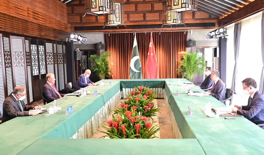 وزیرخارجہ شاہ محمودقریشی کی چینی ہم منصب سے ملاقات، علاقائی اور عالمی امور پر گفتگو