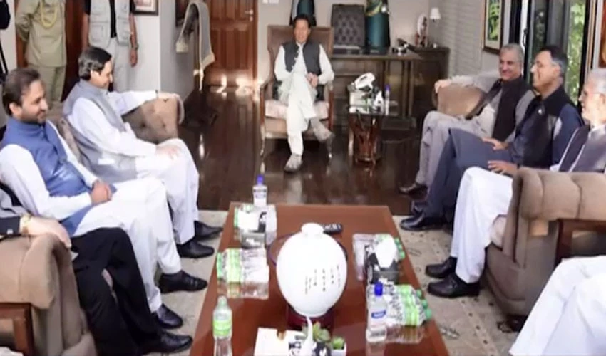 وزیراعظم سے چودھری پرویز الہی اور مونس الہی کی ملاقات، ناراض ارکان کو منانے پر بات چیت