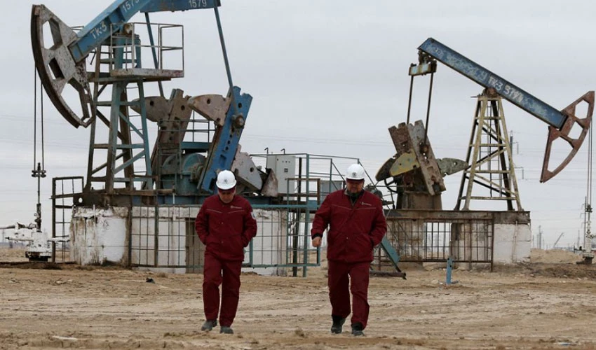 عالمی مارکیٹ میں خام تیل ڈھائی ڈالر تک سستا ہو گیا