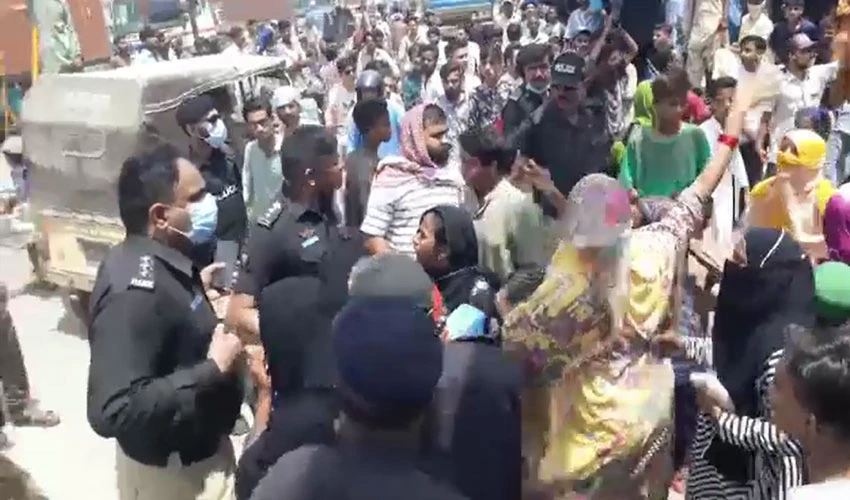 کراچی کے علاقے ماڑی پور میں بدترین لوڈشیڈنگ کیخلاف احتجاج، مظاہرین اور پولیس میں جھڑپیں