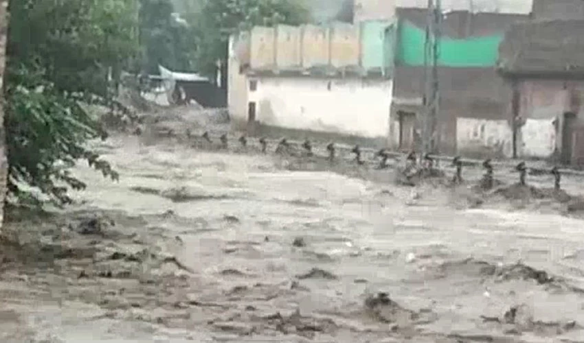 خیبرپختونخوا میں طوفانی بارش نے سوات، ٹانک اور ڈیرہ اسماعیل خان میں تباہی مچا دی
