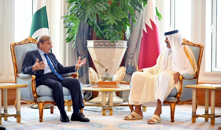 وزیراعظم شہبازشریف کی قطر کے دیوان امیری آمد، امیرقطر نے استقبال کیا