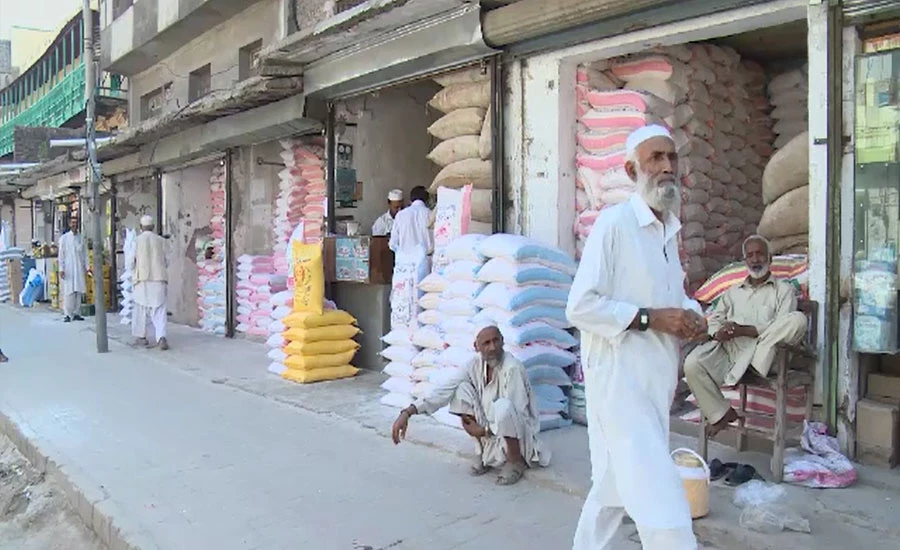 پنجاب کے عوام سستا آٹا خریدنے کے لیے دربدر، 15 کلو آٹے کا تھیلا 1500 سے زائد میں فروخت