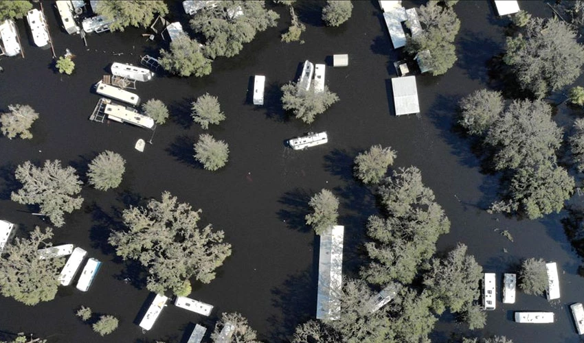 امریکا میں سمندری طوفان ای این سے ہلاکتیں 109 ہوگئیں، نظامِ زندگی درہم برہم