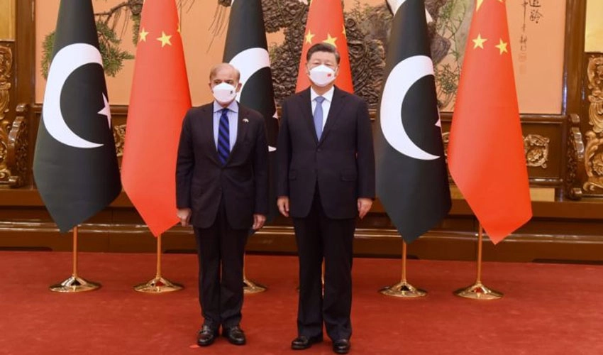 وزیراعظم شہباز شریف کی چینی صدر سے ملاقات، دو طرفہ امور اور خطے کی صورتحال پر گفتگو