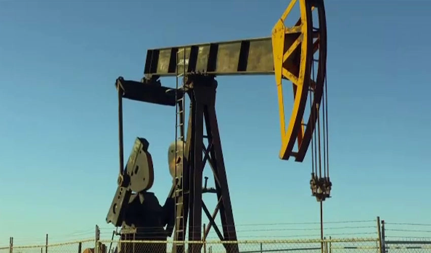 عالمی مارکیٹ میں تیل کی قیمت میں مسلسل کمی کے بعد معمولی اضافہ