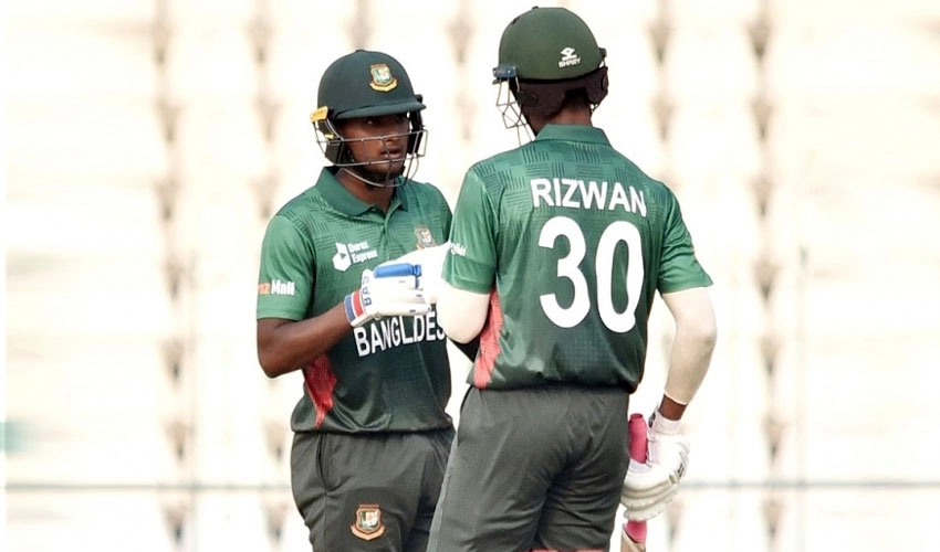بنگلہ دیش اور پاکستان انڈر 19 ٹیموں کی پریکٹس، کل دوسرا ون ڈے کھیلا جائیگا