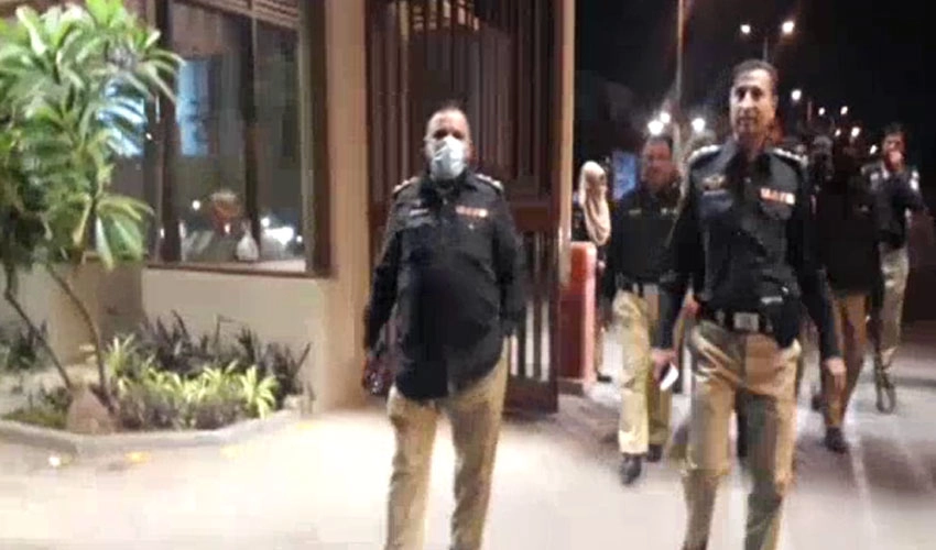 کراچی پولیس کا اپوزیشن لیڈر سندھ اسمبلی حلیم عادل شیخ کے گھر پر تیسری بار چھاپہ