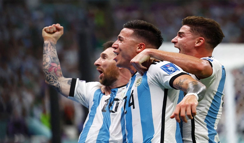 فیفا ورلڈ کپ، ارجنٹینا نے میکسیکو کو 0-2 گول سے دھول چٹا دی