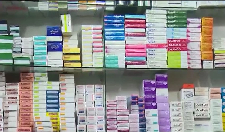وزیراعظم شہباز شریف نے ادویات کی قیمتوں میں اضافے کے لیے کمیٹی بنا دی