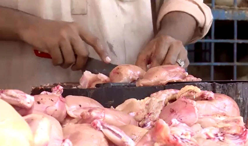 ملک بھر میں چکن کی قیمتیں آسمان پر، ڈیڑھ ماہ میں قیمت 250 روپے بڑھ گئی
