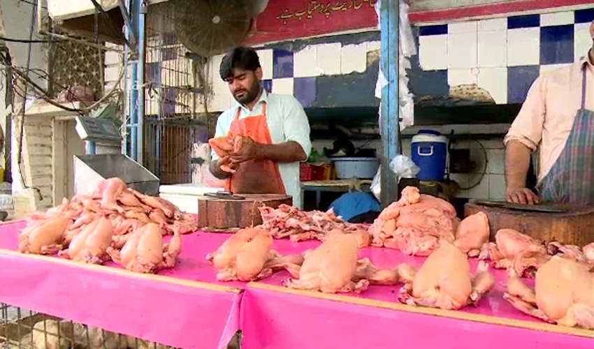 مرغی کا گوشت بیف سے بھی مہنگا، قیمت 700 روپے فی کلو تک پہنچ گئی