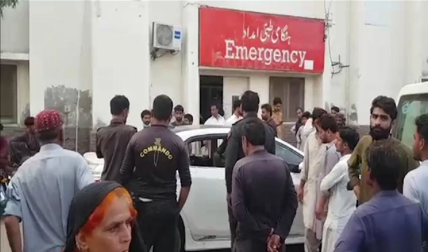 لاڑکانہ، کار سوار مسلح افراد کی فائرنگ، 3 افراد جاں بحق