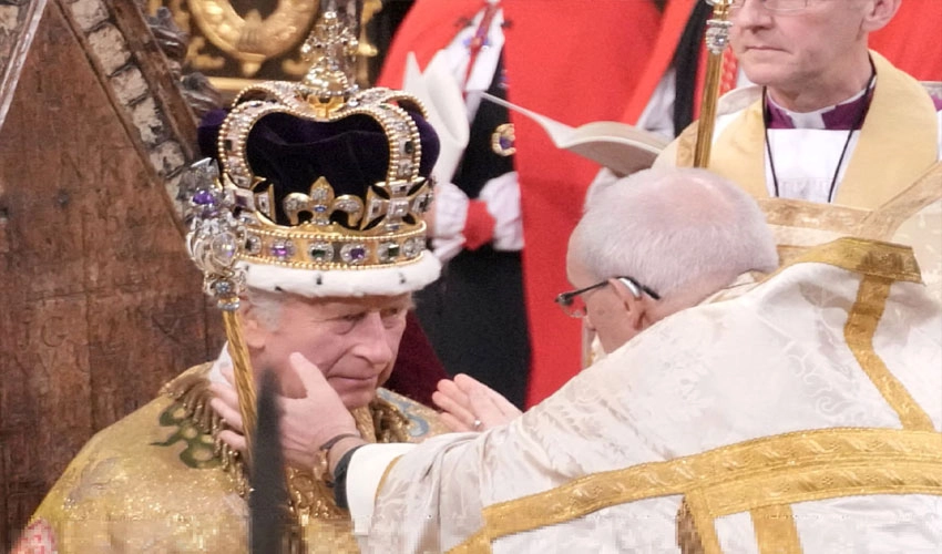 برطانیہ کے شاہ چارلس سوئم کی تاج پوشی، لندن میں تاریخی تقریب